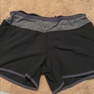 lulu lemon shorts!